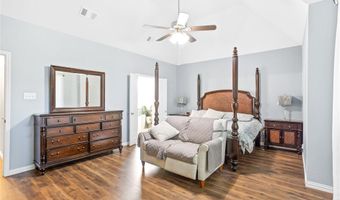 6404 Skyline Dr, The Colony, TX 75056