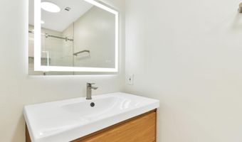 6630 MEDINAH Ln, Alexandria, VA 22312