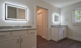 16 Jordan Ln, Colchester, CT 06415