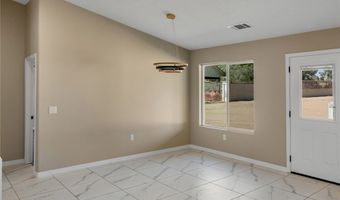 15155 Pocahantas St, Apple Valley, CA 92307