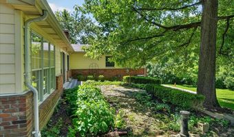 331 Wildforest Dr, Ballwin, MO 63011