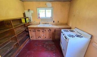 990 W Daniels Rd, Albany, VT 05820
