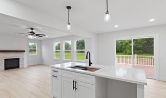 2823 Gady Pines Dr, Adrian, MI 49221