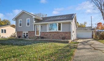 321 NE 9th St, Ankeny, IA 50021