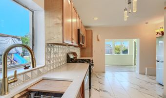 2220 LAKE Ave, Baltimore, MD 21213