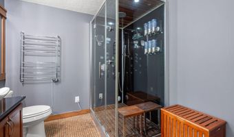 706 23rd St SW, Austin, MN 55912