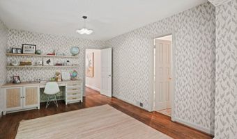 5320 ALBEMARLE St, Bethesda, MD 20816