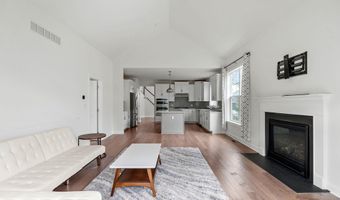 3093 N Spurway Dr, Ann Arbor, MI 48105