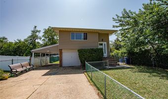 8 Williams Ave, Amityville, NY 11701