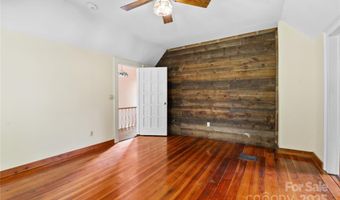 32 Delano Rd, Asheville, NC 28805