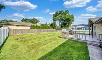 116 E Brittany Dr, Arlington Heights, IL 60004