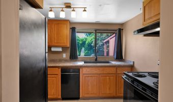630 COLONIAL Dr, Springfield, OR 97477