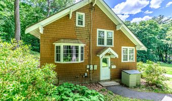 4 Pineway Dr, Auburn, ME 04210