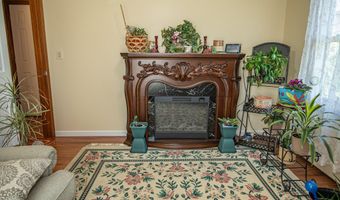 206 Fairview Ave, Auburn, ME 04210