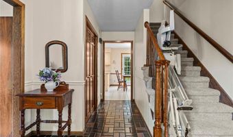 1724 Chatham Ave, Arden Hills, MN 55112