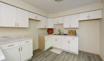 84 Founders Vlg 84, Clinton, CT 06413