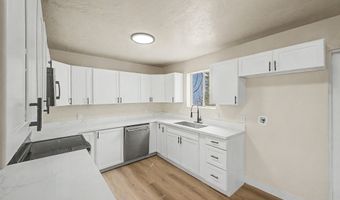 1065 W WHITELEY St, Apache Junction, AZ 85120