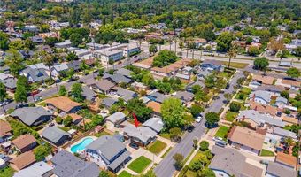 911 N Dos Robles Pl, Alhambra, CA 91801