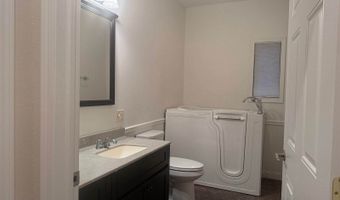 631 South St, Akron, IA 51001