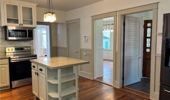 5 Ellwood Pl, Newport, RI 02840