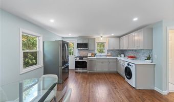 7 Laneway Ct B, Narragansett, RI 02882