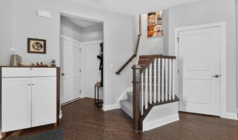 3062 N Spurway Dr, Ann Arbor, MI 48105