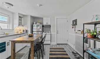 40 Webster St B, Newport, RI 02840