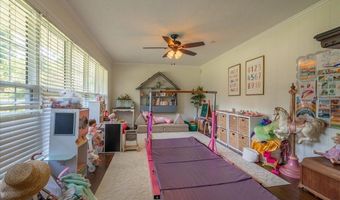 348 McGraw Cir, Anderson, AL 35610
