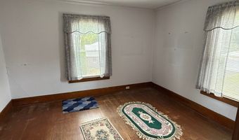 20-24 Church St, Barre, MA 01074