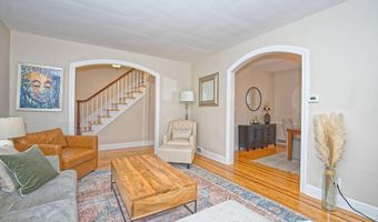 5 Kakely St, Albany, NY 12208