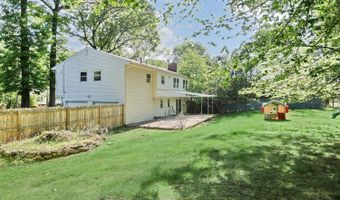 17 Twin Lakes Dr, Airmont, NY 10952