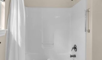16657 Sandstone Cir, Basehor, KS 66007