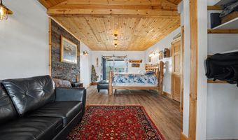 6334 Marina Dr, Algonac, MI 48001