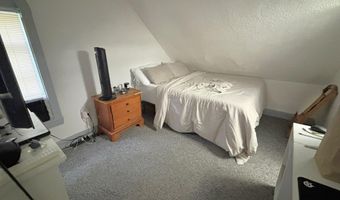 20 Temple St, Auburn, ME 04210