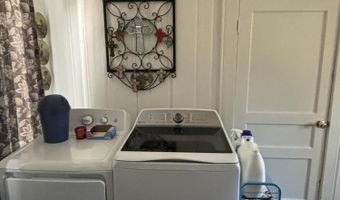 207 S 7th St, Amory, MS 38821