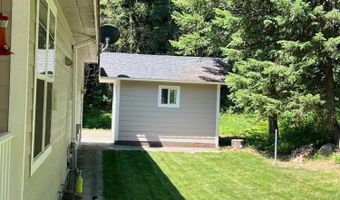 927 Bear Claw Rd, Clark Fork, ID 83811