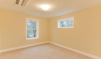 91 Pomfret Landing Rd, Brooklyn, CT 06234