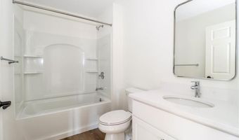 80 South St 105, Bethel, CT 06801