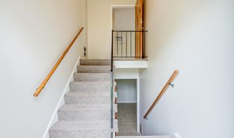 1670 Tudor Dr, Ann Arbor, MI 48103