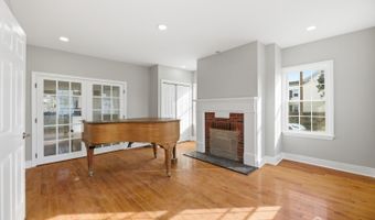 47 Church St, Allentown, NJ 08501