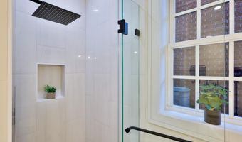 221 S ALFRED St 3A, Alexandria, VA 22314