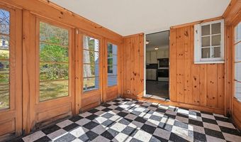 2 Perham St, Bedford, MA 01730