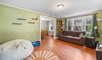2912 Wood St, Ames, IA 50014