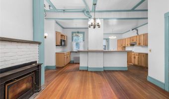 36 Ayrault St, Newport, RI 02840