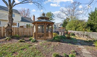 8802 NORTHERN SPRUCE Ln, Alexandria, VA 22309