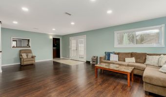 297 E Washington St, Almont, MI 48003