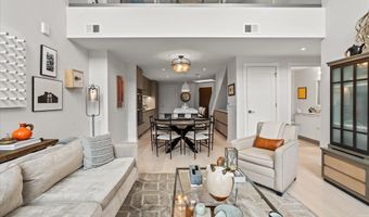 1201 N ROYAL St 214, Alexandria, VA 22314