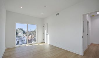 2404 S Cochran Ave, Los Angeles, CA 90016