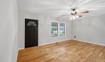 736 Wolfskin Rd, Arnoldsville, GA 30619