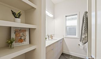 7645 W Hill Rd, Boise, ID 83714
